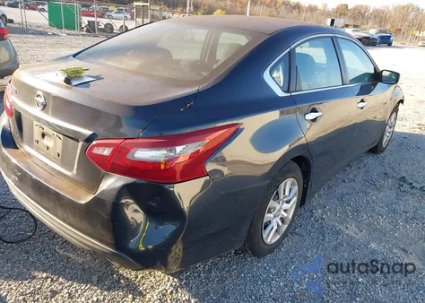 2018 Nissan Altima 2.5 S z USA, uszkodzony, nr VIN 1N4AL3AP3JC129400
